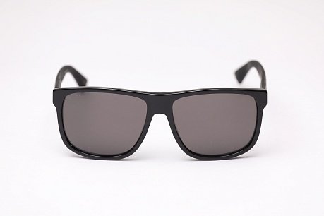 Солнцезащитные очки Gucci GG0010S